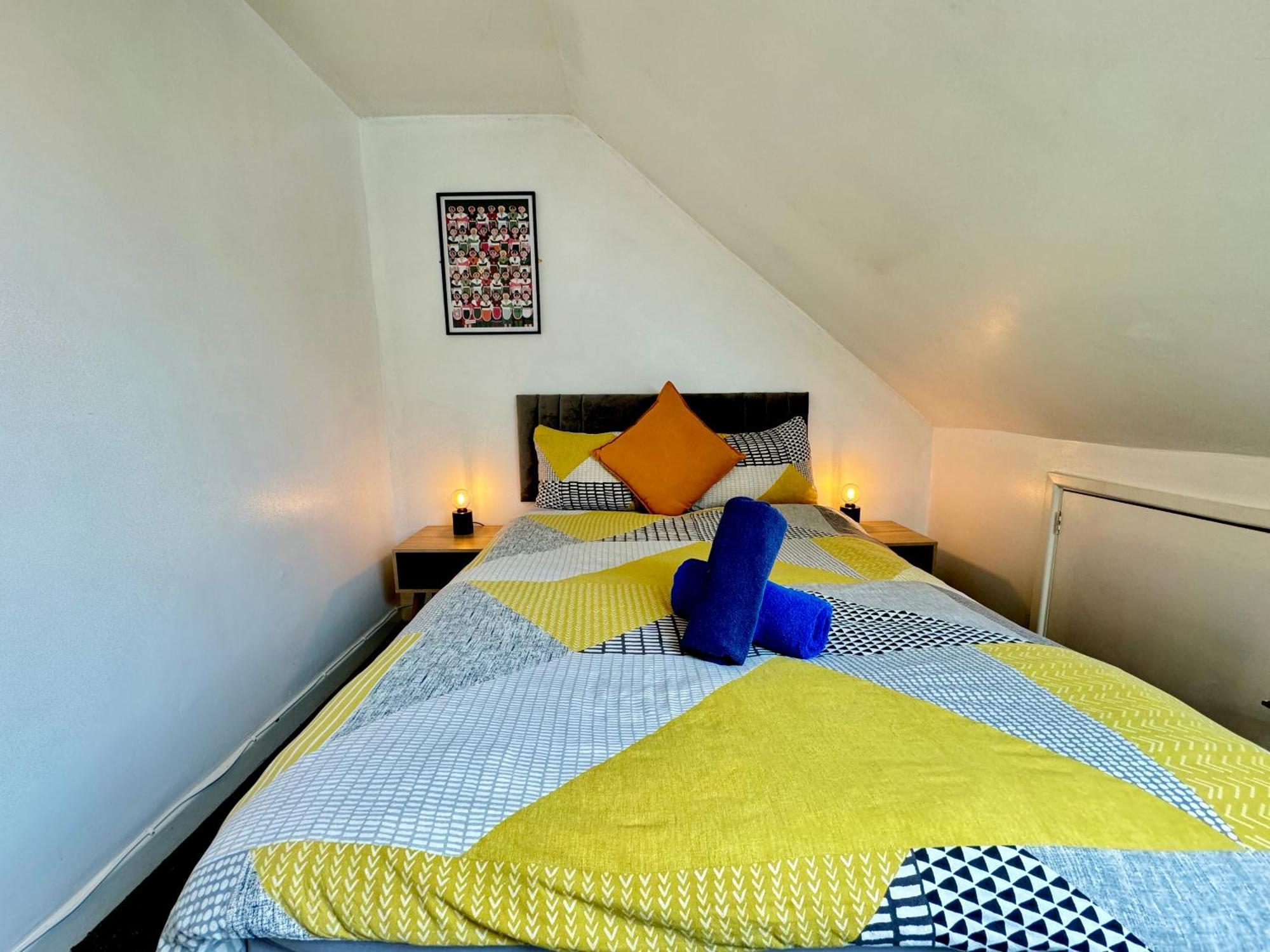 Space For Groups, 10 Mins From Queen St! Cardiff Buitenkant foto