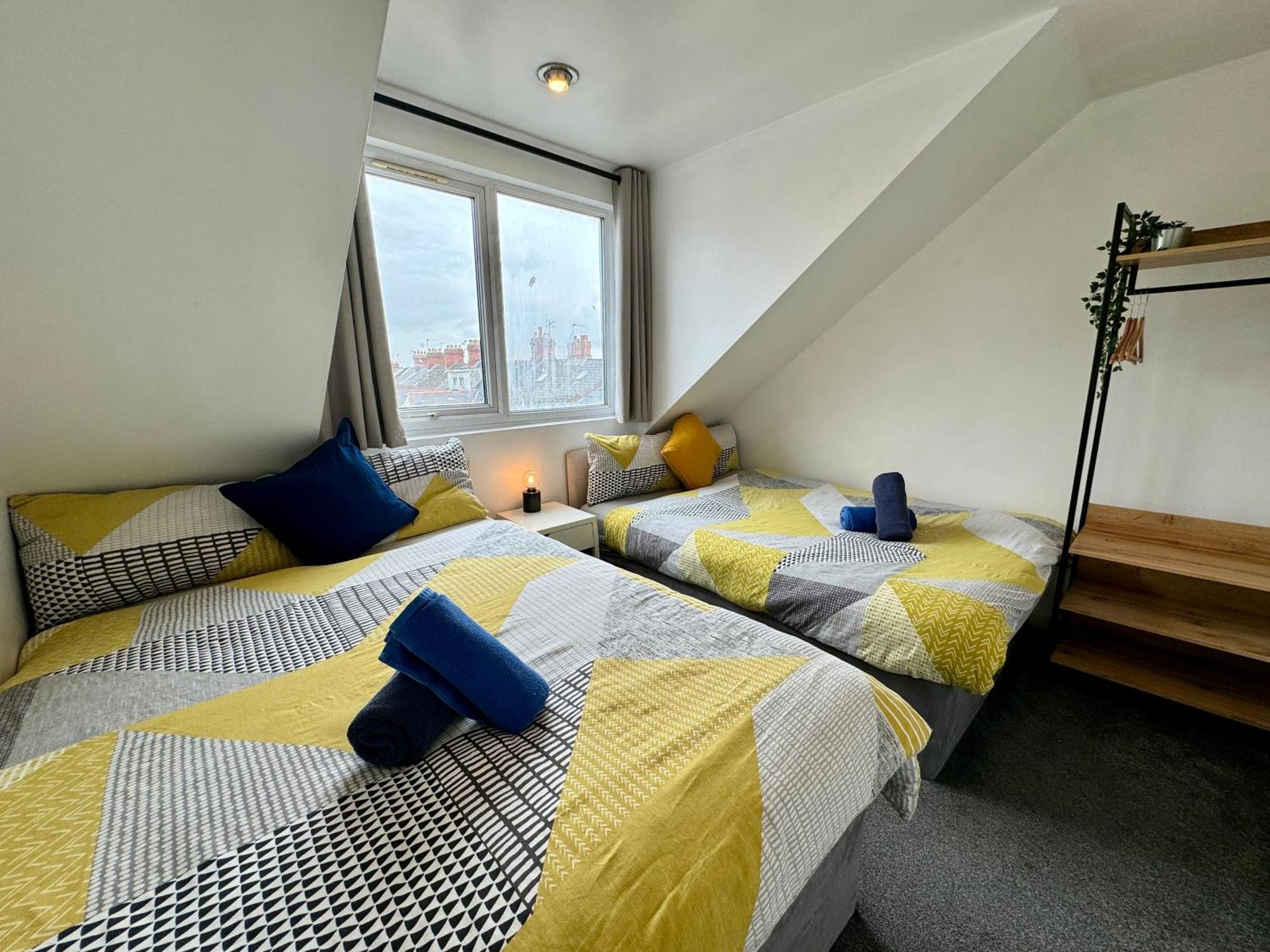 Space For Groups, 10 Mins From Queen St! Cardiff Buitenkant foto